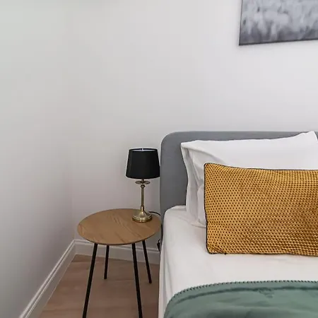 New And Modern In Old Town By Urban Rent *