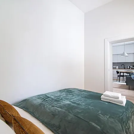 New And Modern In Old Town By Urban Rent