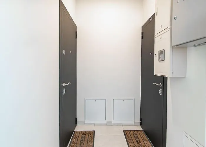 Апартаменти New And Modern In Old Town By Urban Rent *