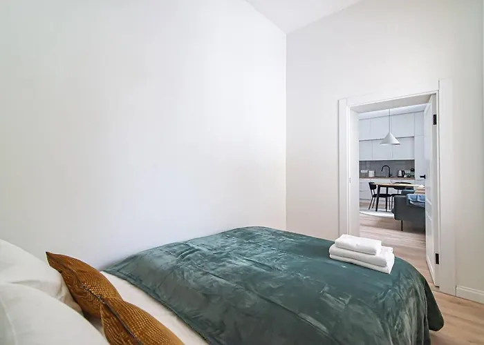 New And Modern In Old Town By Urban Rent