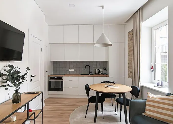 New And Modern In Old Town By Urban Rent Апартаменти *