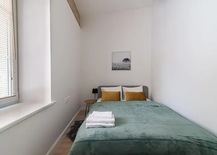 Апартаменти New And Modern In Old Town By Urban Rent Вільнюс