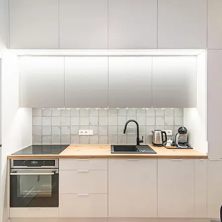 New And Modern In Old Town By Urban Rent